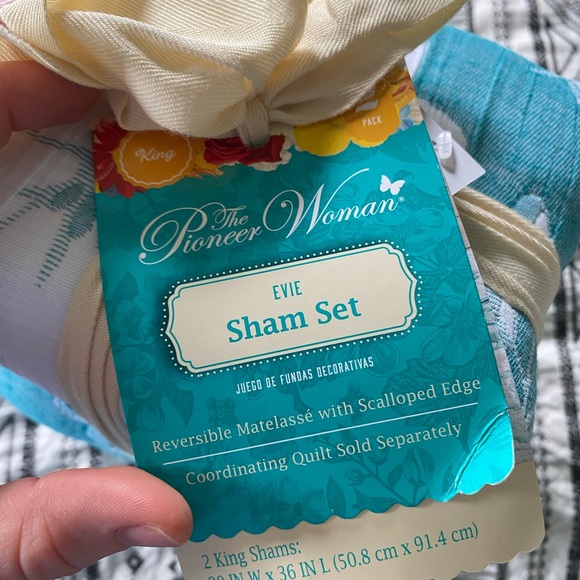 Pioneer Women King Shams - Picture 3 of 3